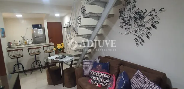 Cobertura com 3 Quartos para venda ou aluguel, 107m² no Braga, Cabo Frio