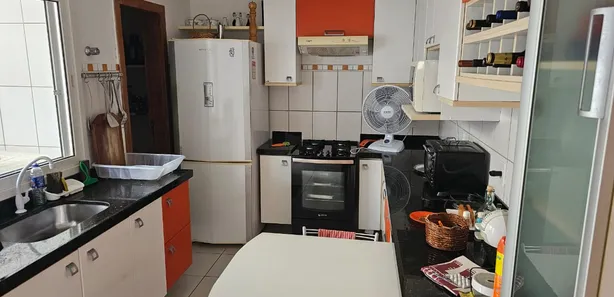 Sobrado com 4 Quartos à venda, 210m² no Ponta Negra, Natal
