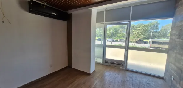Ponto Comercial para alugar, 40m² no Barra Olímpica, Rio de Janeiro