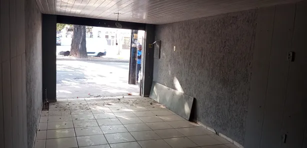 Ponto Comercial para alugar, 45m² no Monsenhor Messias, Belo Horizonte