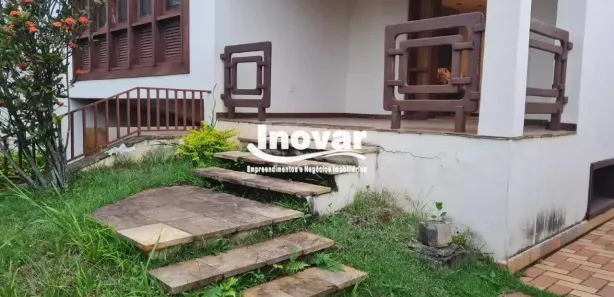 Imóvel Comercial com 7 Quartos para alugar, 600m² no Santa Tereza, Belo Horizonte