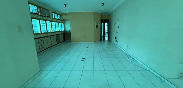Sala Comercial para alugar, 50m² no Gonzaga, Santos