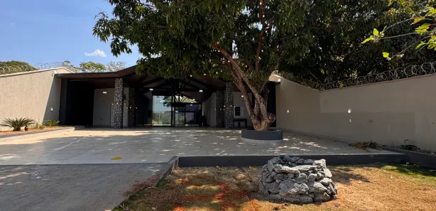 Fazenda/Sítio com 4 Quartos à venda, 360m² no , Abadia de Goiás