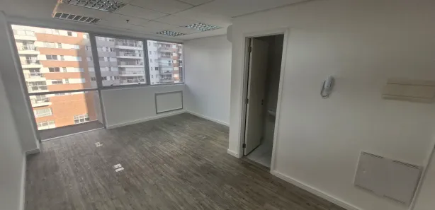 Sala Comercial para alugar, 22m² no Barra Olímpica, Rio de Janeiro
