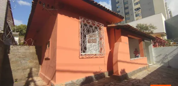 Imóvel Comercial com 3 Quartos para alugar, 390m² no Funcionários, Belo Horizonte