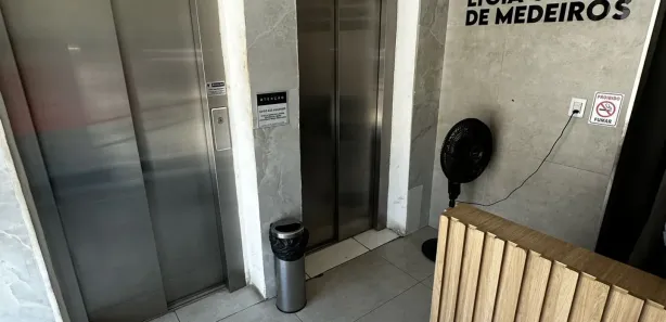 Sala Comercial com 2 Quartos à venda, 55m² no Santo Antônio, Recife