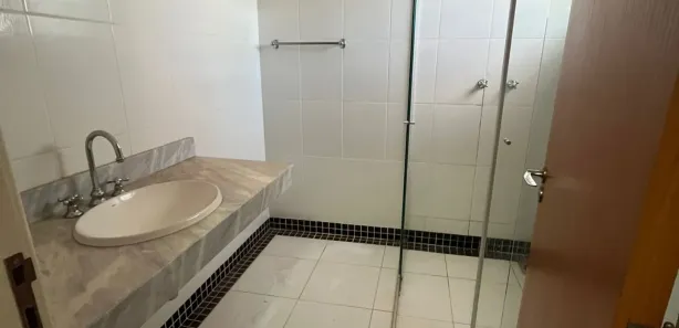 Casa de Condomínio com 4 Quartos para alugar, 480m² no Setor Habitacional Jardim Botânico, Brasília