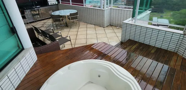 Cobertura com 3 Quartos para venda ou aluguel, 215m² no Adrianópolis, Manaus