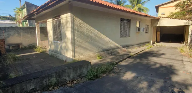 Casa com 3 Quartos para venda ou aluguel, 200m² no Centro, Nova Iguaçu