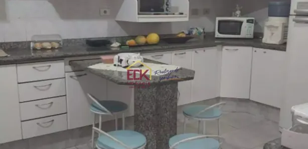 Sobrado com 6 Quartos para alugar, 176m² no Jardim Califórnia, Taubaté