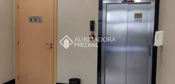 Sala Comercial à venda, 53m² no Centro, Canela