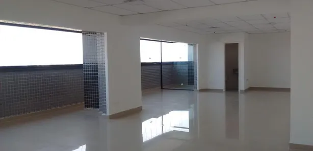 Sala Comercial para alugar, 104m² no Paquetá, Santos
