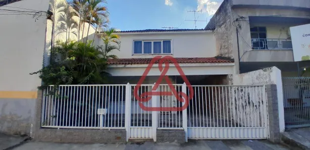 Casa com 4 Quartos para alugar, 306m² no Centro, Nova Iguaçu