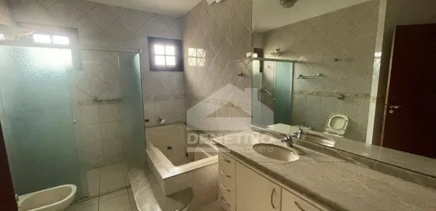 Casa de Condomínio com 3 Quartos para alugar, 400m² no Chácara Olaria, Taubaté