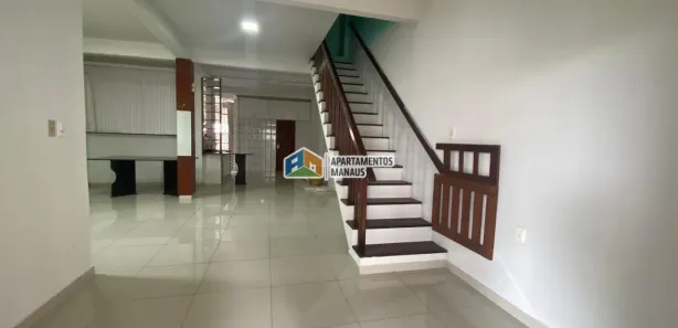 Sobrado com 3 Quartos à venda, 235m² no Parque 10 de Novembro, Manaus