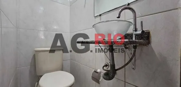 Casa de Condomínio com 2 Quartos para alugar, 93m² no Vila Valqueire, Rio de Janeiro