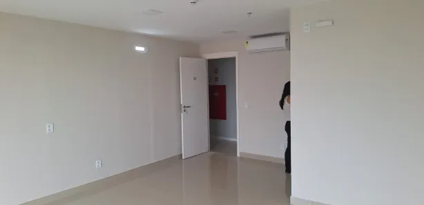 Sala Comercial à venda, 32m² no Ponta Negra, Manaus