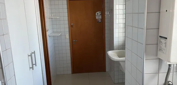 Apartamento com 4 Quartos para alugar, 232m² no Boa Viagem, Recife