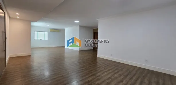 Sobrado com 4 Quartos para venda ou aluguel, 450m² no Dom Pedro I, Manaus