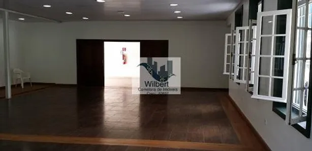 Ponto Comercial para alugar, 190m² no Cascatinha, Petrópolis
