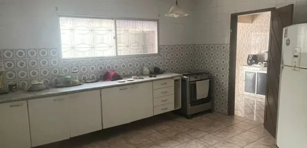 Sobrado com 6 Quartos à venda, 450m² no Lagoa Nova, Natal