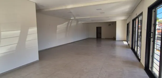 Ponto Comercial para alugar, 50m² no Jardim Lago Azul, Louveira
