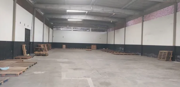 Galpão/Depósito/Armazém para alugar, 500m² no Dom Avelar, Salvador