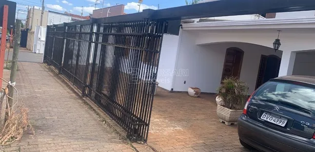 Sobrado com 4 Quartos à venda, 462m² no Centro, Araraquara