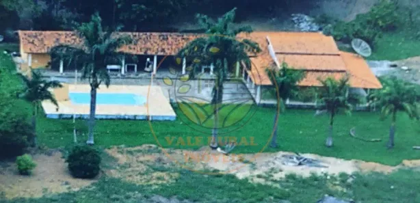 Fazenda/Sítio com 4 Quartos à venda, 30000m² no Centro, Formiga