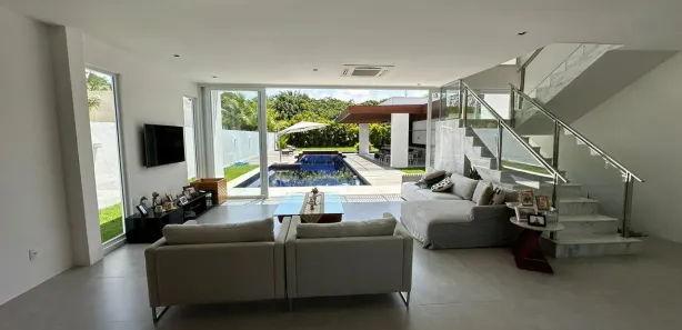 Casa com 5 Quartos para venda ou aluguel, 750m² no Interlagos (Abrantes), Camaçari
