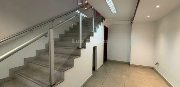 Sala Comercial para alugar, 210m² no Funcionários, Belo Horizonte