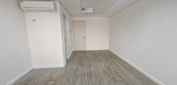 Sala Comercial para alugar, 22m² no Barra Olímpica, Rio de Janeiro