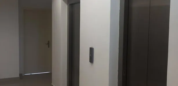 Sala Comercial para alugar, 104m² no Paquetá, Santos