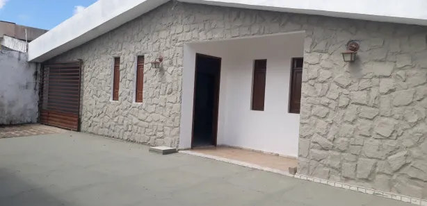 Casa com 4 Quartos para alugar, 170m² no Pitimbu, Natal