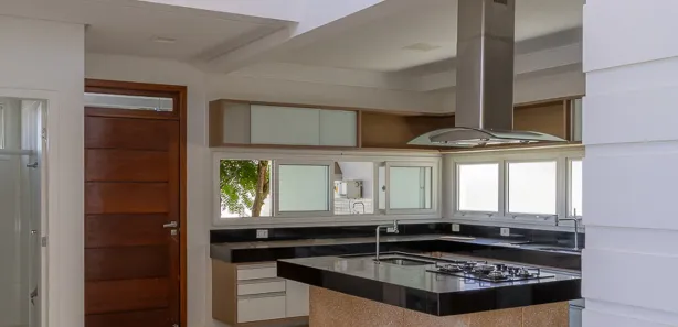 Casa de Condomínio com 5 Quartos para alugar, 360m² no Aruana, Aracaju