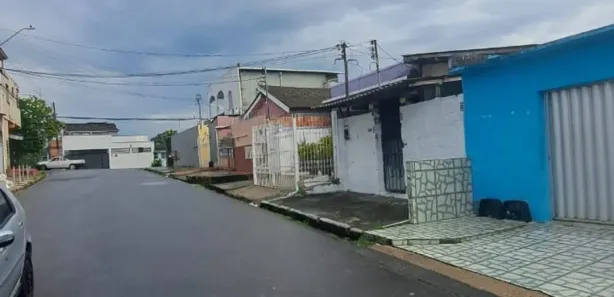 Casa com 3 Quartos à venda, 299m² no São Jorge, Manaus