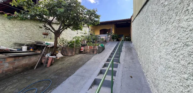 Casa com 3 Quartos à venda, 100m² no Copacabana, Belo Horizonte