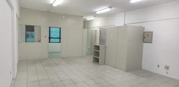 Sala Comercial para alugar, 110m² no Centro, Santos