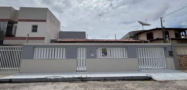 Casa com 4 Quartos para alugar, 131m² no Luzia, Aracaju