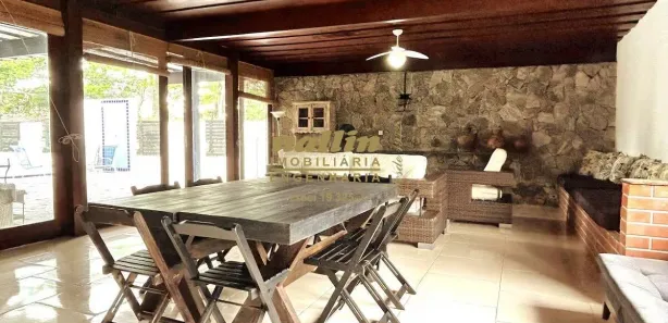 Casa com 4 Quartos para alugar, 208m² no Balneário Praia do Pernambuco, Guarujá