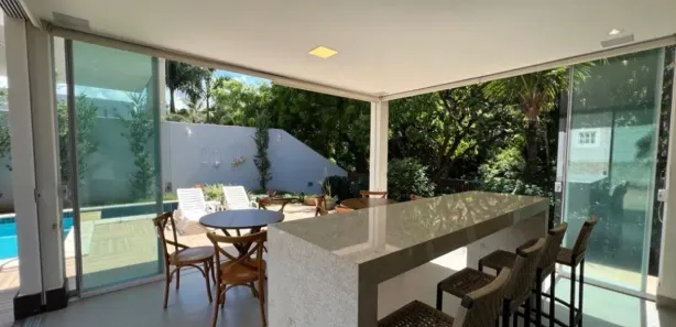 Casa de Condomínio com 4 Quartos para alugar, 420m² no Jardim Florença, Goiânia