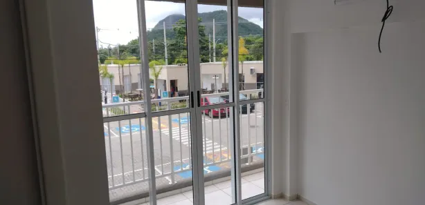 Apartamento com 3 Quartos para alugar, 57m² no Camorim, Rio de Janeiro