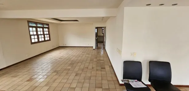 Casa com 8 Quartos para alugar, 640m² no Santa Tereza, Belo Horizonte