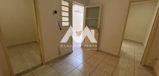 Casa com 2 Quartos para alugar, 60m² no Cruzeiro, Belo Horizonte
