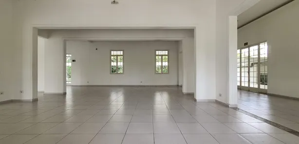 Ponto Comercial à venda, 930m² no São João, Jacareí