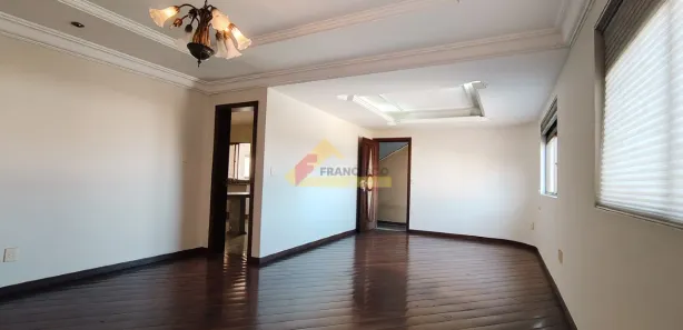 Casa com 3 Quartos para alugar, 230m² no Vila Belo Horizonte, Divinópolis