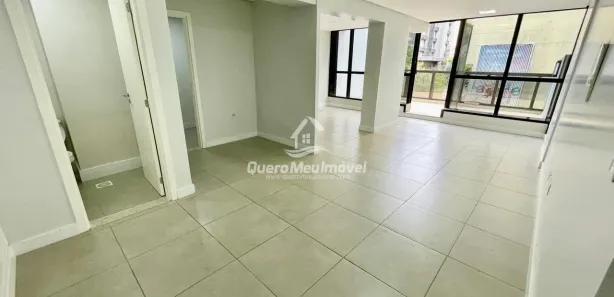 Sala Comercial à venda, 72m² no São Pelegrino, Caxias do Sul