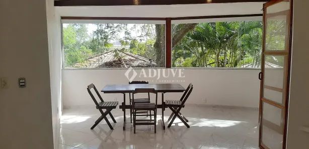 Casa de Condomínio com 3 Quartos para alugar, 45m² no Praia do Siqueira, Cabo Frio