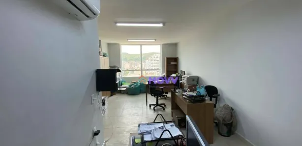 Sala Comercial à venda, 28m² no Santa Rosa, Niterói
