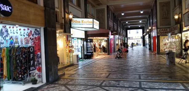 Ponto Comercial para alugar, 96m² no Copacabana, Rio de Janeiro